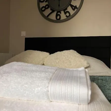 Cosy Equipe Et Parking Couvert Prive Aux Portes De Flers (Orne)