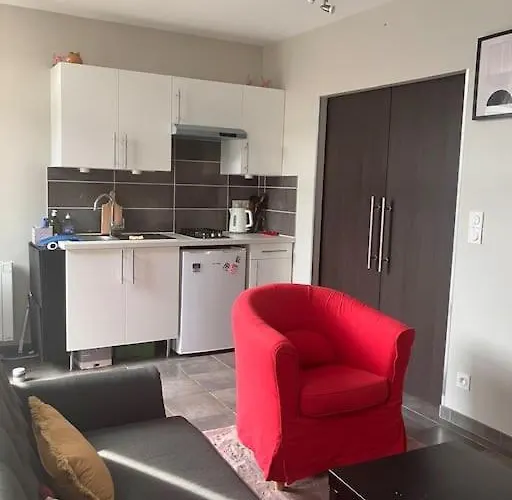 Cosy Equipe Et Parking Couvert Prive Aux Portes De Apartment Flers (Orne)